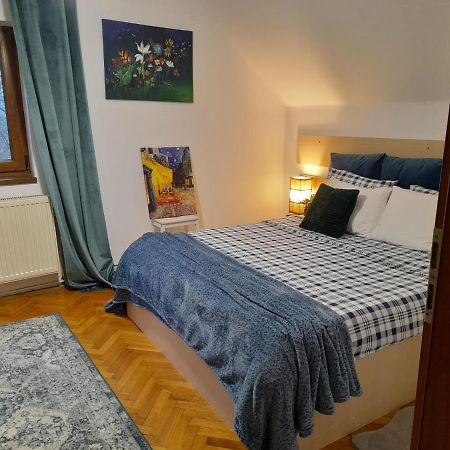 La Rossa Apartment Brasov Ngoại thất bức ảnh